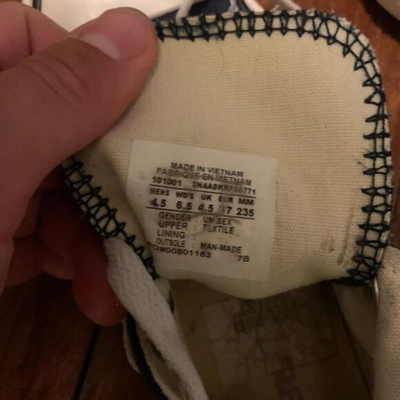 Converse chuck tayor high tops mens size 4.5/womens size 6.5 - Picture 2 of 2